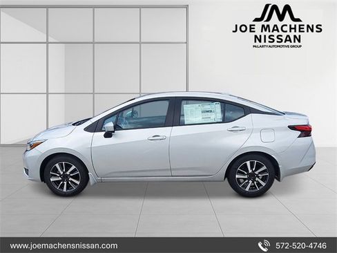 New 2025 Nissan Versa SV image 3