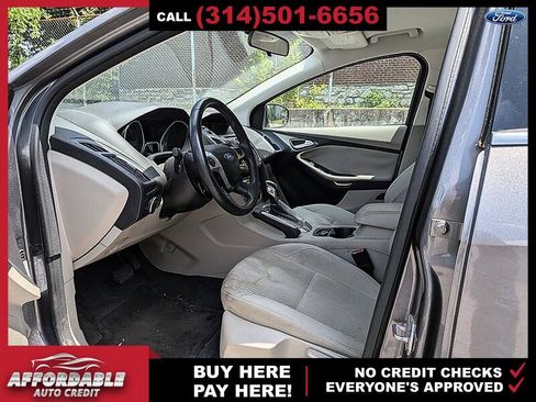 Used 2012 Ford Focus SEL FWD image 5