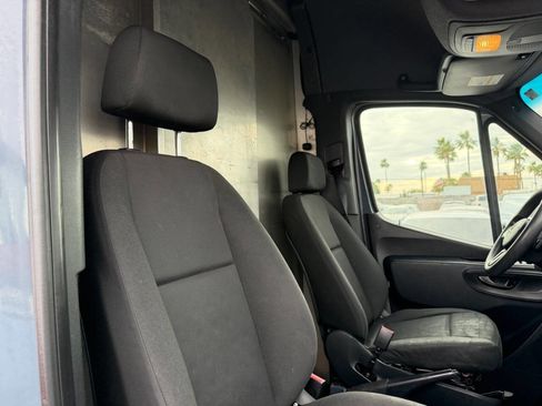 Used 2019 Mercedes-Benz Sprinter 170 image 27