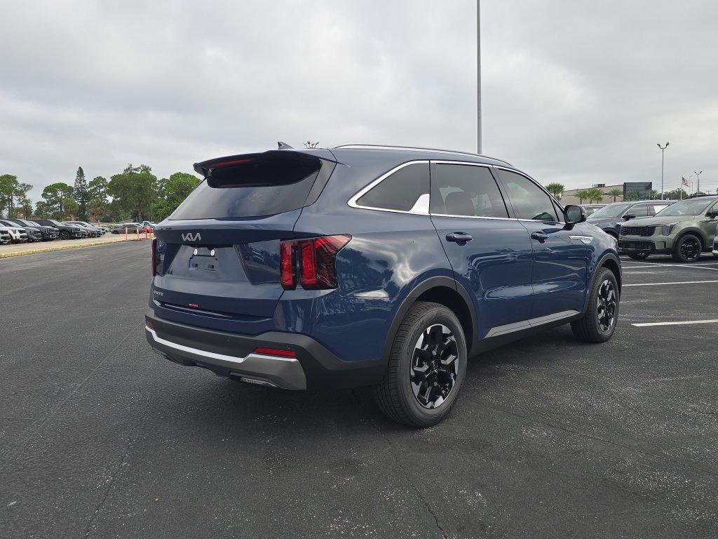 New 2026 Kia Sorento S FWD image 8