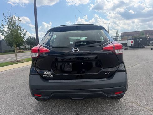 Used 2018 Nissan Kicks SV FWD image 7