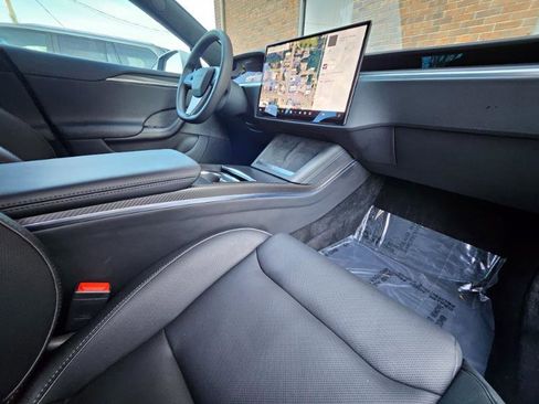 Used 2023 Tesla Model S Plaid image 54