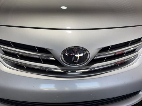 Used 2013 Toyota Corolla LE FWD image 21