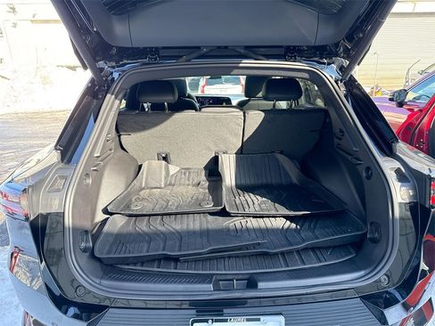 Used 2025 Chevrolet Equinox EV LT w/ Convenience Package image 20