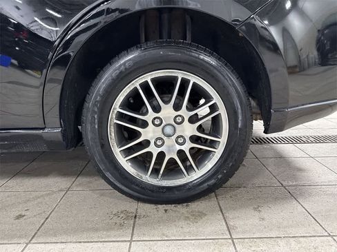 Used 2010 Ford Focus SE image 10