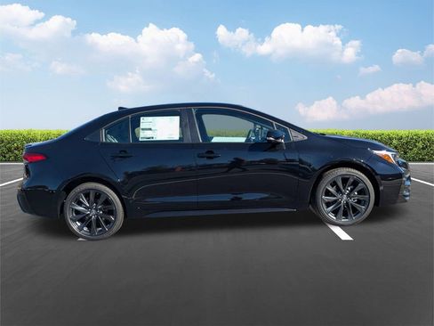 New 2026 Toyota Corolla SE image 3