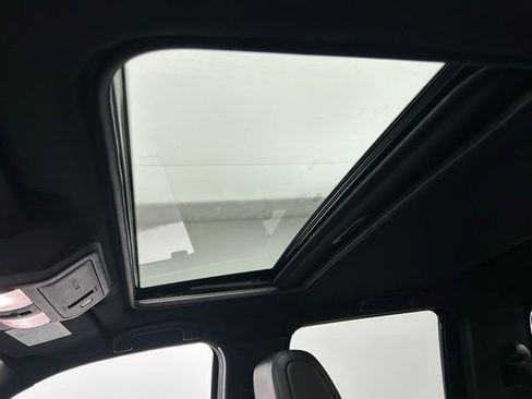 Used 2022 Nissan Frontier PRO-4X w/ Pro-4X Premium Package image 9