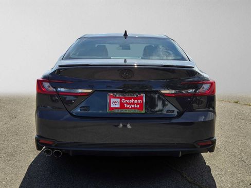 Used 2025 Toyota Camry SE AWD/4WD image 5