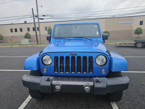 Used 2014 Jeep Wrangler Unlimited Sahara AWD/4WD image 3