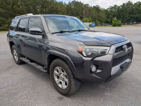Used 2017 Toyota 4Runner SR5 RWD image 1