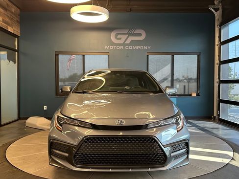 Used 2020 Toyota Corolla SE FWD image 8