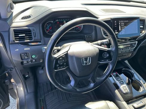 Used 2021 Honda Pilot Touring image 13
