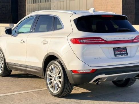 Used 2017 Lincoln MKC Reserve w/ Lincoln MKC Climate Package image 9