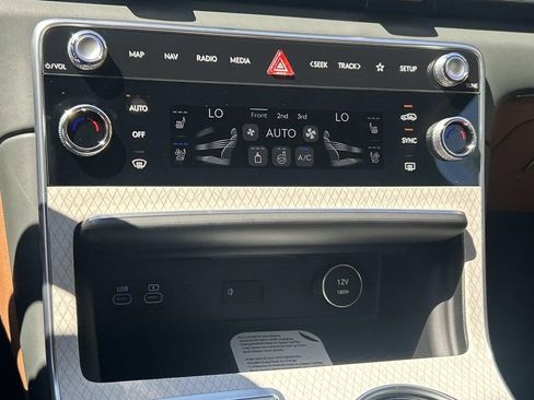 New 2026 Genesis GV80 2.5T Prestige AWD/4WD image 33