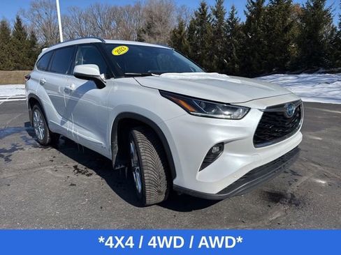 Used 2023 Toyota Highlander Limited image 2