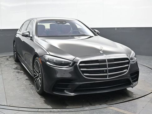 Used 2022 Mercedes-Benz S 580 4MATIC Sedan image 4