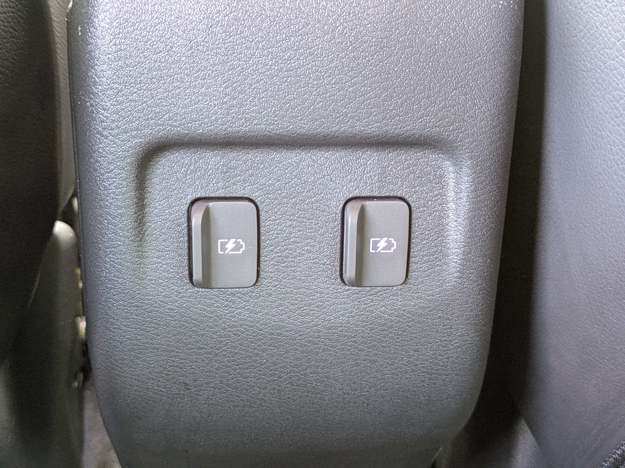 Certified 2024 Nissan Kicks SR w/ SR Premium Package FWD image 15