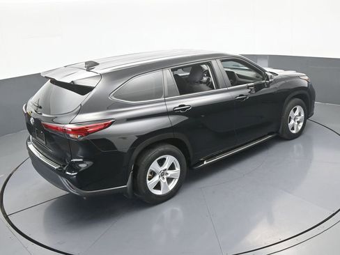 Used 2023 Toyota Highlander L image 46