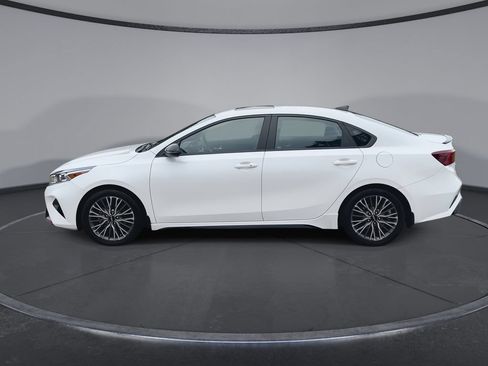 Used 2023 Kia Forte GT-Line w/ GT-Line Premium Package FWD image 5
