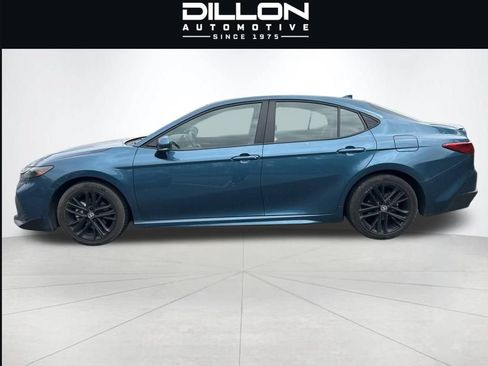 Used 2025 Toyota Camry SE FWD image 17