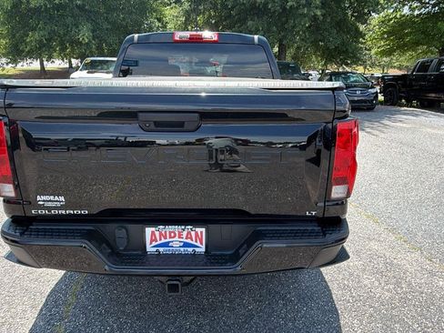 Certified 2024 Chevrolet Colorado LT RWD image 6