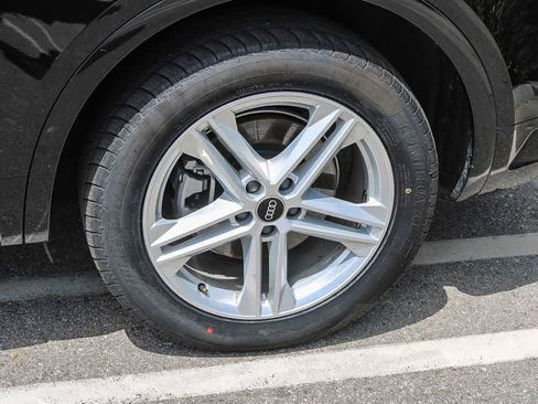 Used 2024 Audi Q5 e Premium Plus w/ Premium Plus Package AWD/4WD image 7