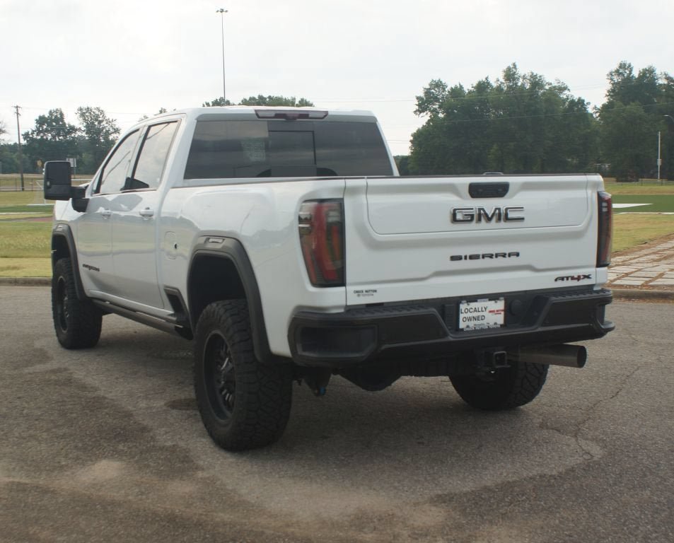 Used 2025 GMC Sierra 2500 AT4X AWD/4WD image 16