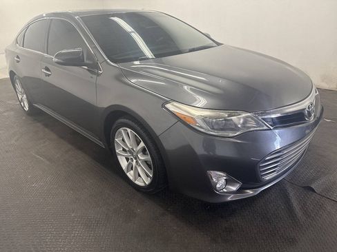 Used 2013 Toyota Avalon Limited FWD image 2
