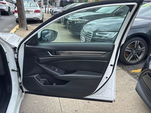 Used 2020 Honda Accord Sport image 15