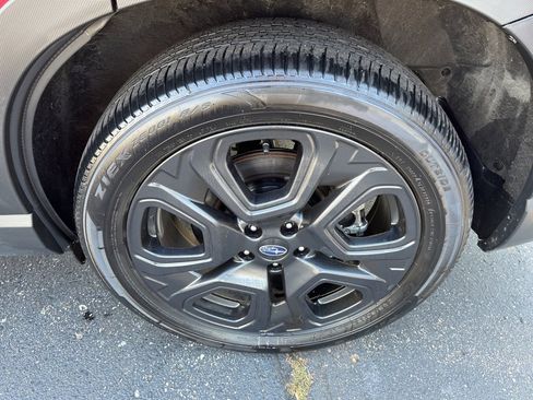 Certified 2023 Subaru Ascent Premium w/ Convenience Package image 9