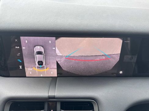 New 2025 Porsche Taycan image 9