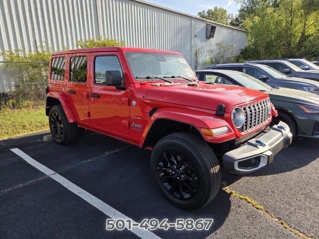 Used 2024 Jeep Wrangler Unlimited Sahara AWD/4WD image 3