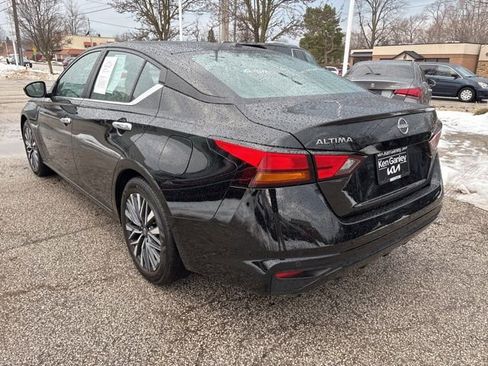 Used 2025 Nissan Altima 2.5 SV image 7