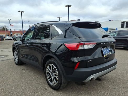 Certified 2022 Ford Escape SEL image 9