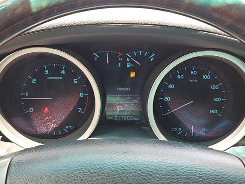 Used 2011 Toyota Land Cruiser w/ Upgrade Pkg AWD/4WD image 26