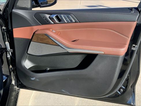 Used 2020 BMW X7 xDrive40i w/ Cold Weather Package image 21