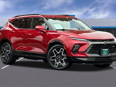 Certified 2023 Chevrolet Blazer RS w/ Driver Confidence II Package image 2