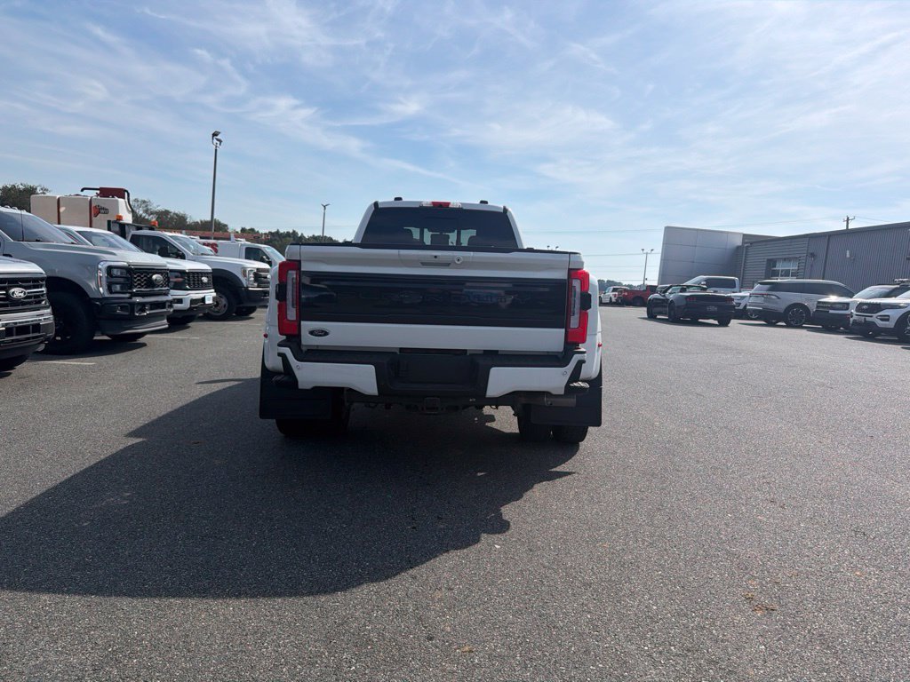 Used 2025 Ford F450 Platinum AWD/4WD image 7