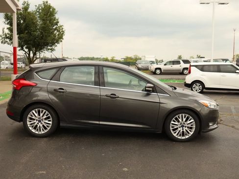 Used 2018 Ford Focus Titanium FWD image 4
