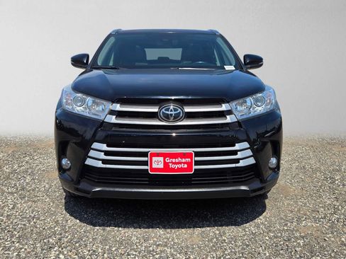 Used 2018 Toyota Highlander XLE AWD/4WD image 8