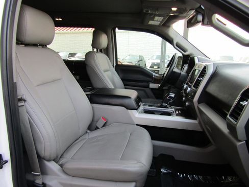 Used 2017 Ford F150 Lariat w/ Equipment Group 502A Luxury image 13