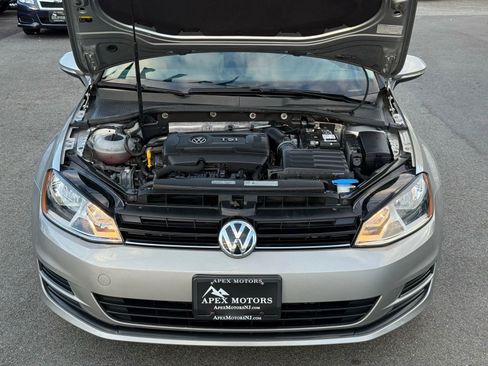 Used 2016 Volkswagen Golf S image 52