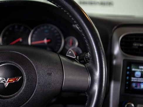 Used 2006 Chevrolet Corvette Convertible w/ Preferred Equipment Group image 32