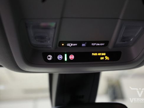 New 2025 Chevrolet Blazer LT image 33