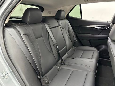 Used 2023 Buick Envision Essence AWD/4WD image 37