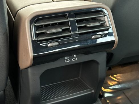 Used 2025 BMW 540i xDrive image 14