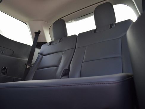 New 2026 Ford Explorer Active w/ Active Comfort Package RWD image 21
