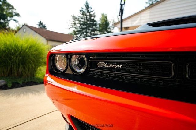 Used 2017 Dodge Challenger R/T w/ Quick Order Package 22P T/A RWD image 40
