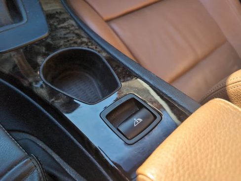 Used 2008 BMW 328i Convertible image 15