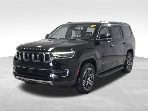 Certified 2022 Jeep Wagoneer Series III AWD/4WD image 4